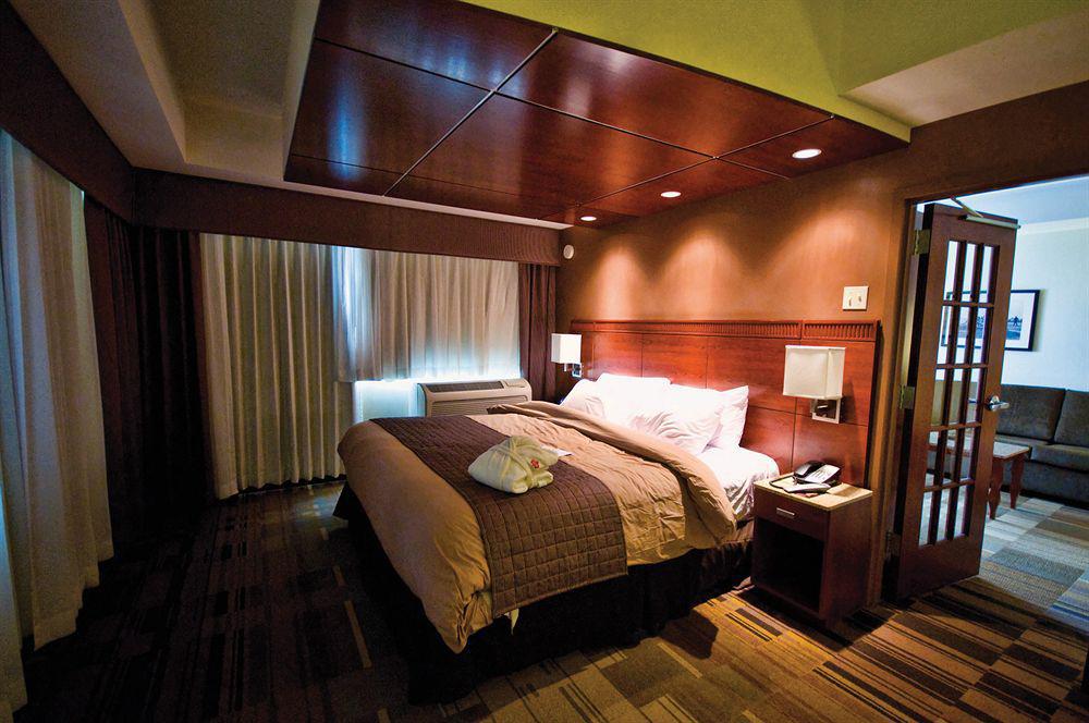 Canad Inns Destination Center Grand Forks Buitenkant foto