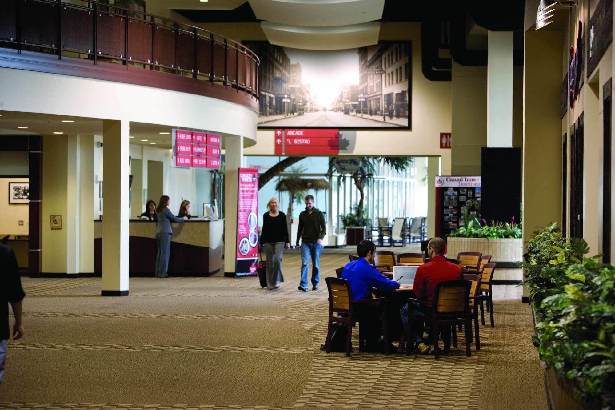 Canad Inns Destination Center Grand Forks Buitenkant foto