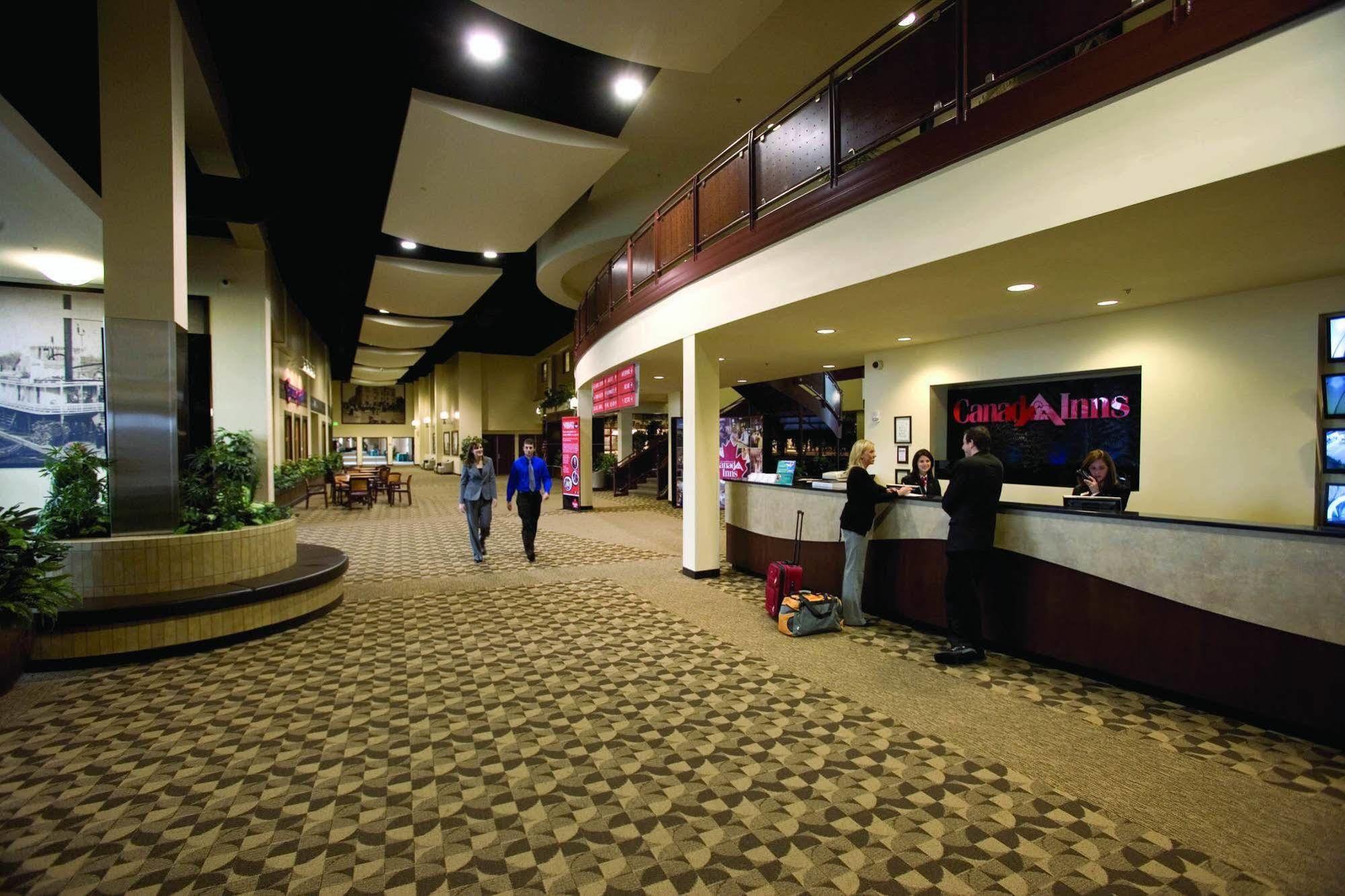 Canad Inns Destination Center Grand Forks Buitenkant foto