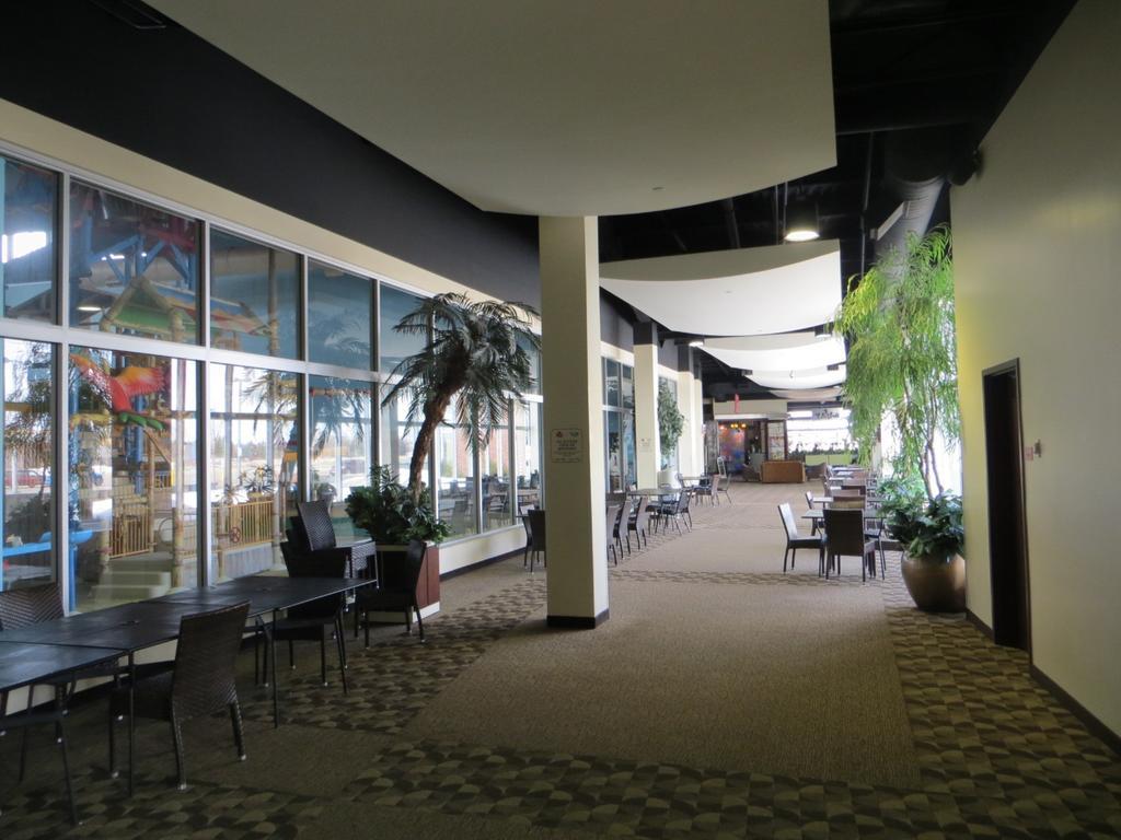 Canad Inns Destination Center Grand Forks Buitenkant foto