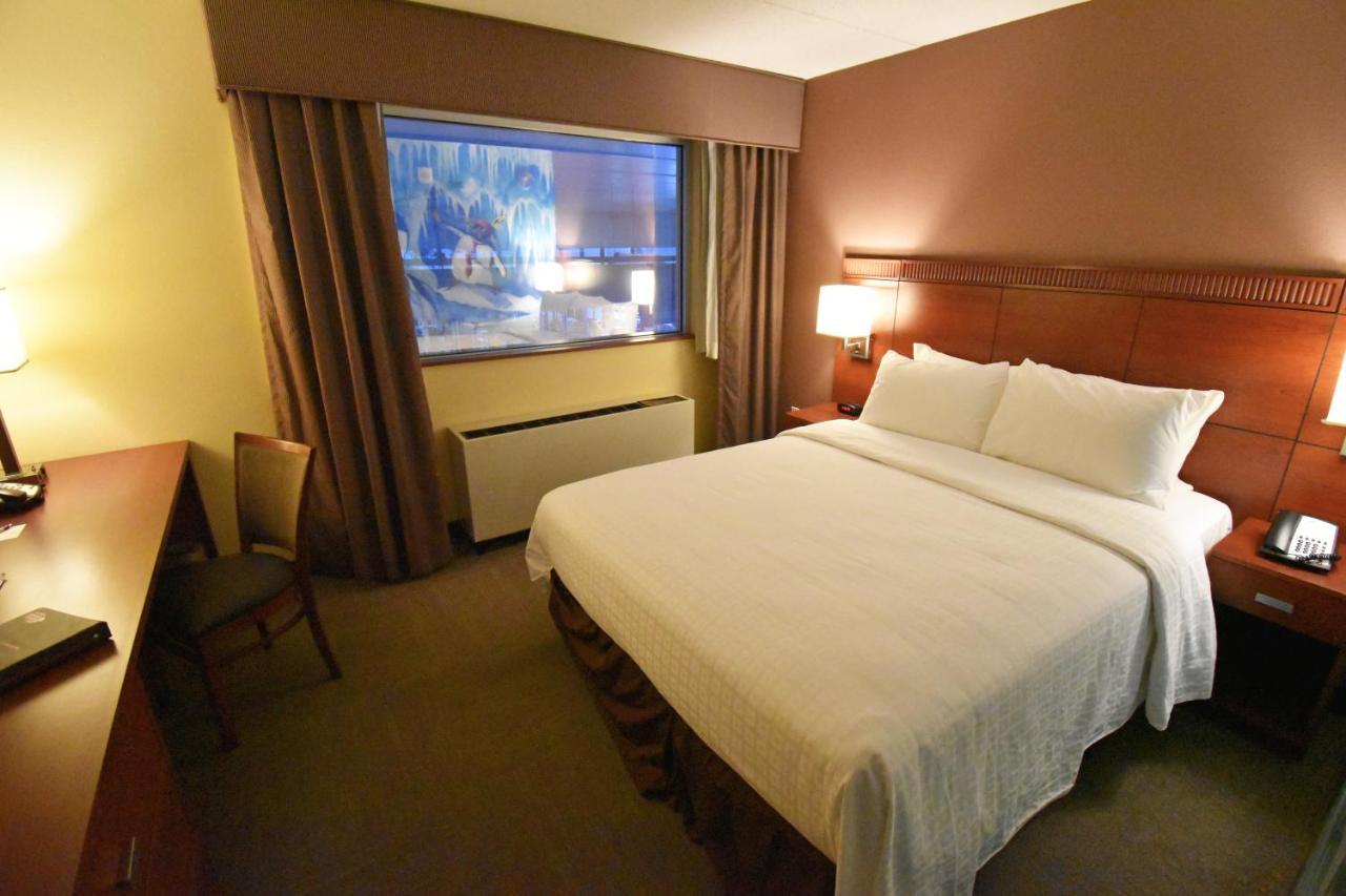 Canad Inns Destination Center Grand Forks Buitenkant foto