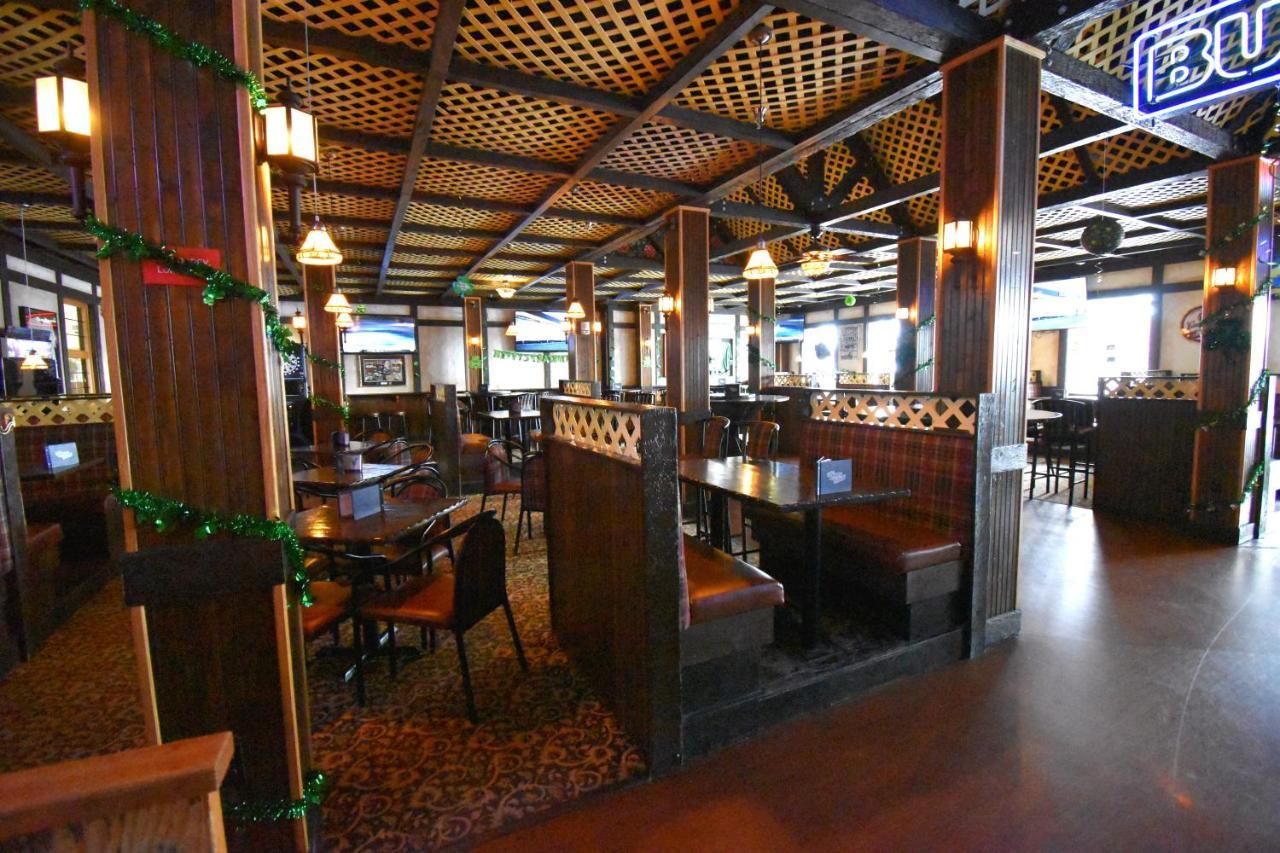 Canad Inns Destination Center Grand Forks Buitenkant foto
